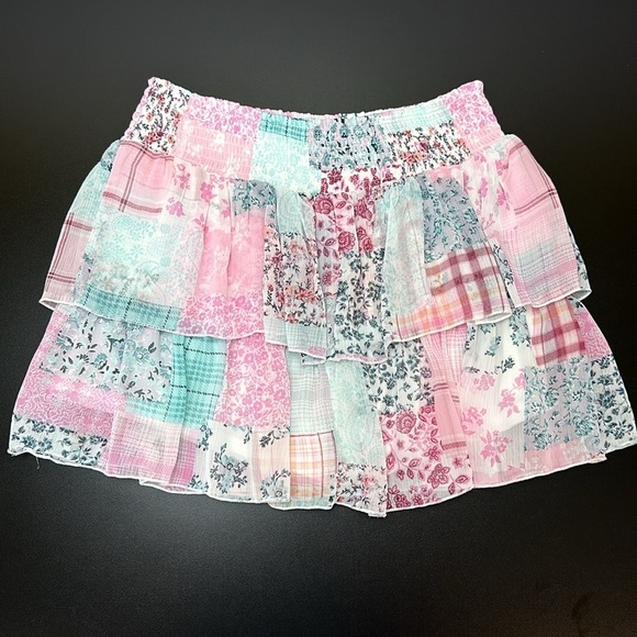 Madden NYC Smocked Double Ruffle Skort Sz L Floral Patchwork Print Flowy Prairie - Picture 3 of 12
